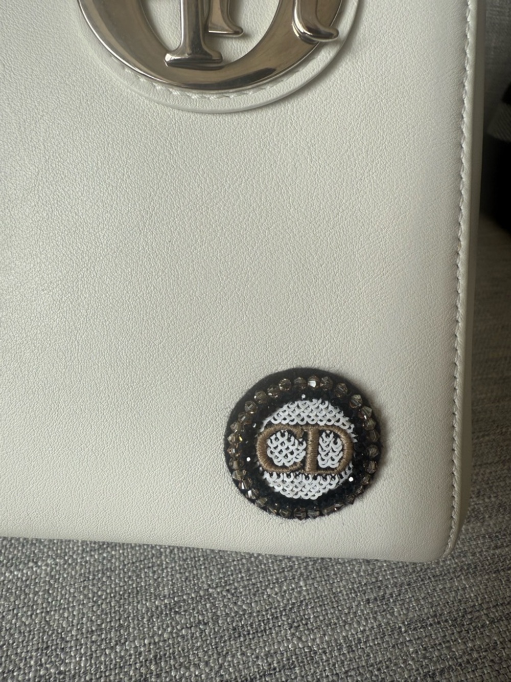 Lady Dior White Leather Tote with Sequin Floral Motif - Picture 5 of 7